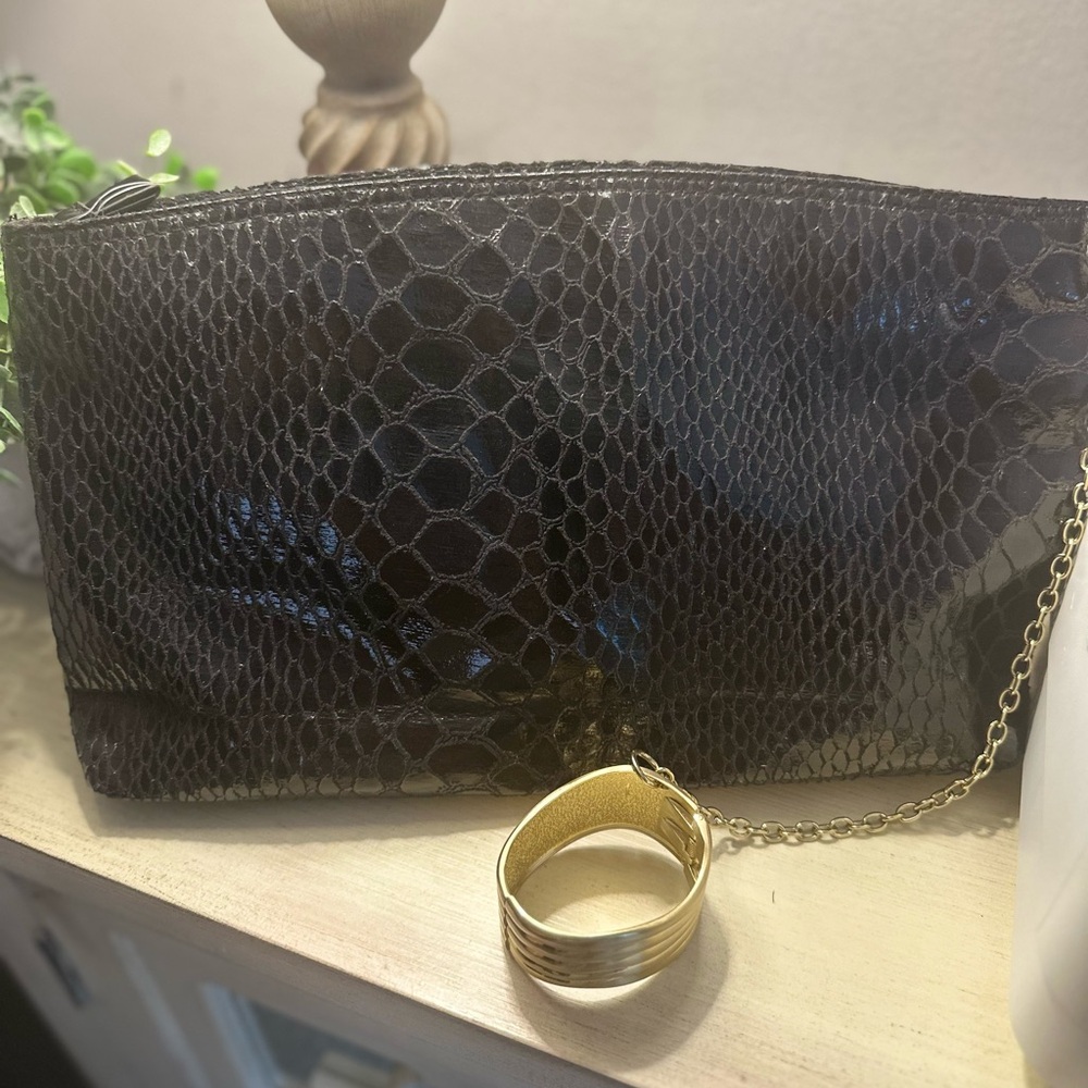 Rihanna Clutch with Gold Wristlet New with tags. - Picture 2 of 6